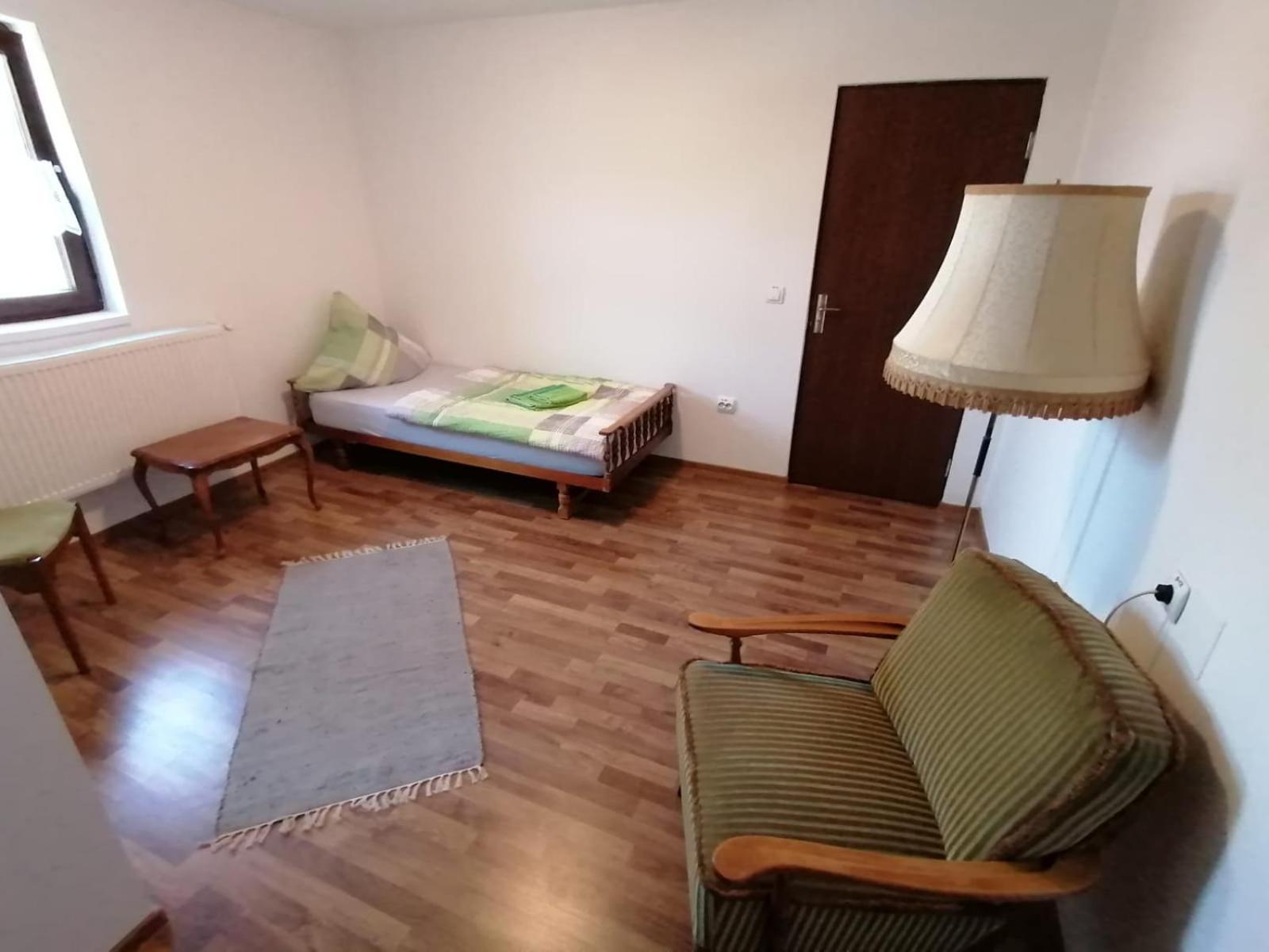 מלון Sasca Montană Casa Bunicii מראה חיצוני תמונה