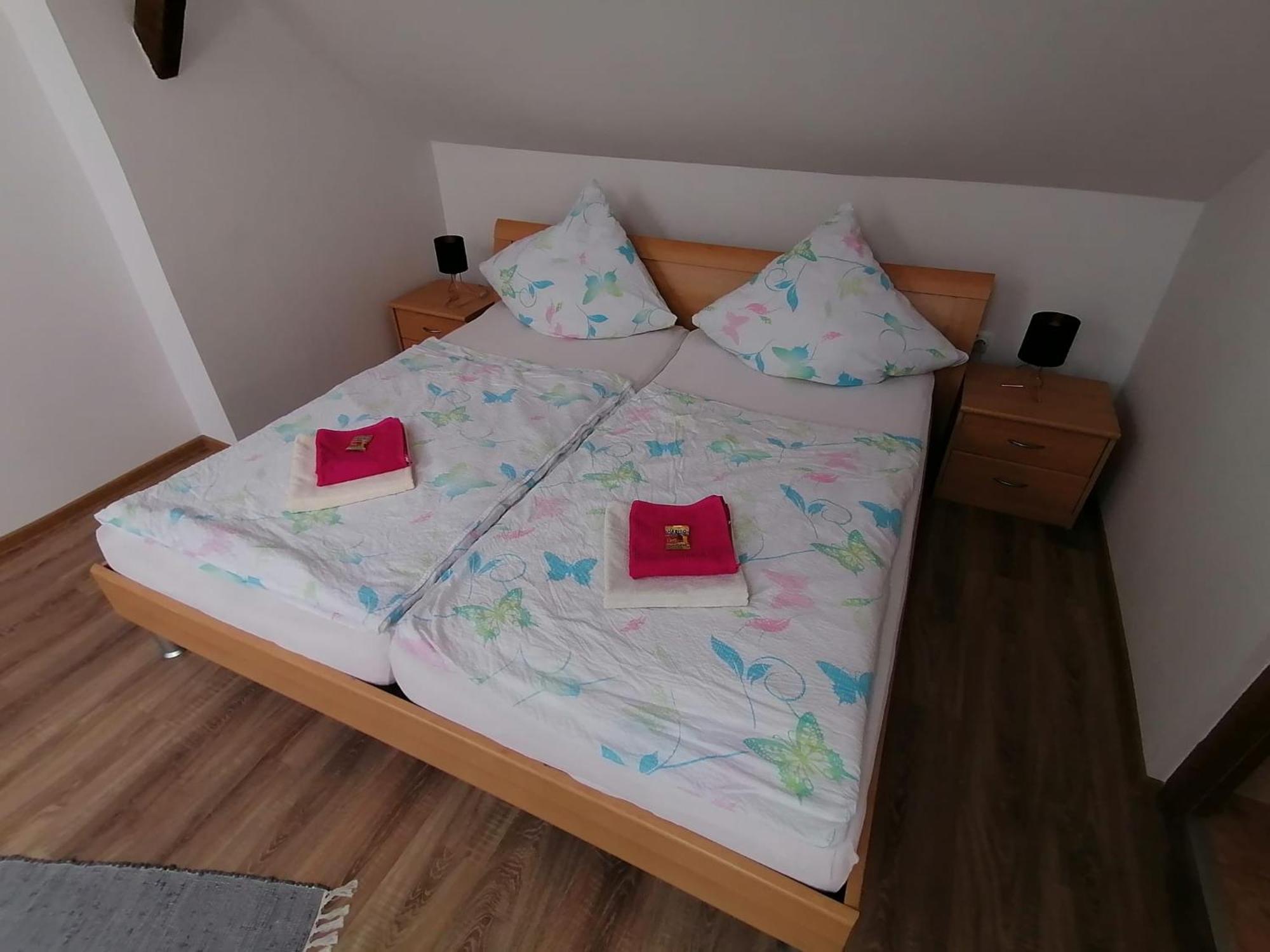 מלון Sasca Montană Casa Bunicii מראה חיצוני תמונה