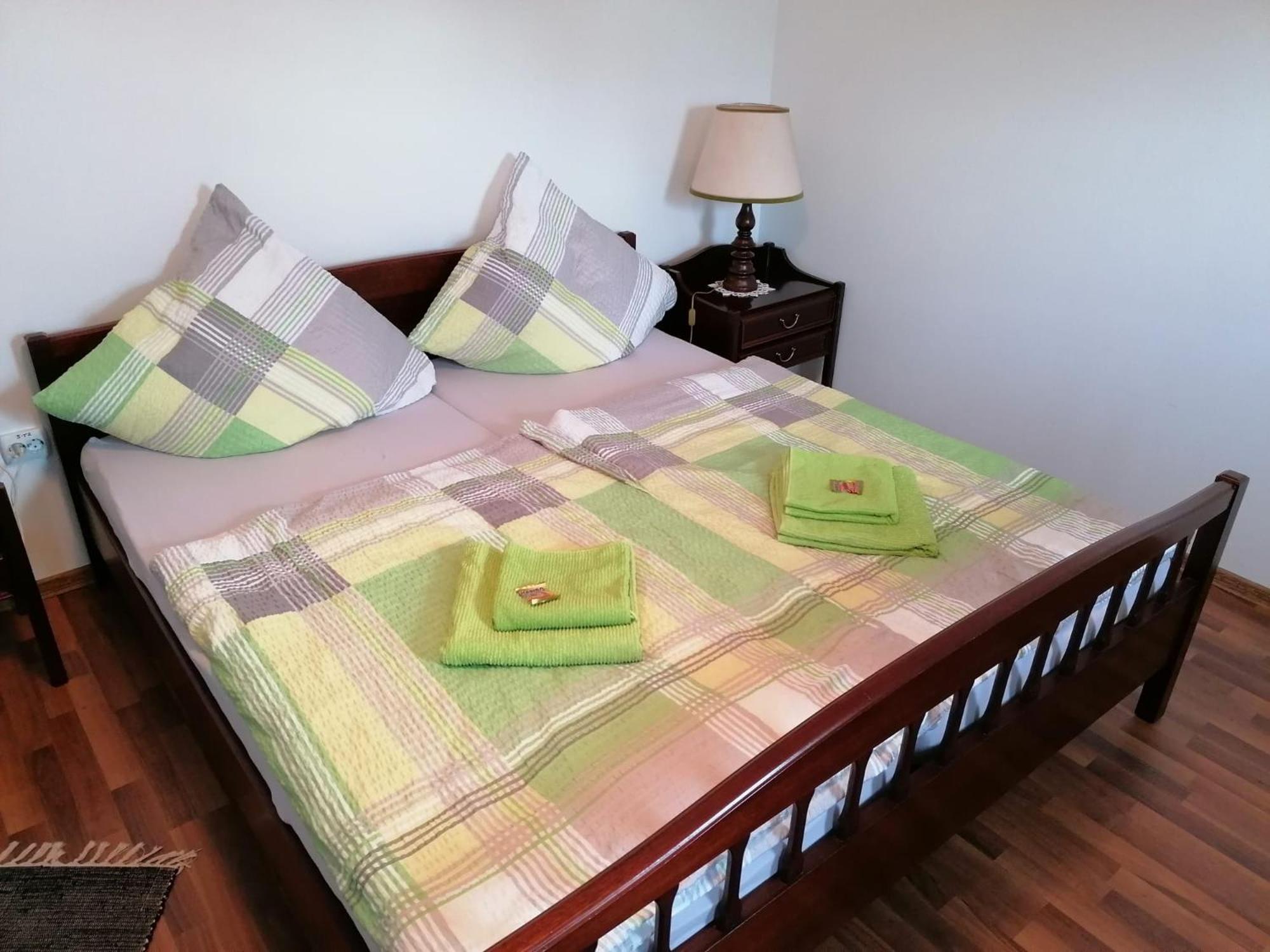 מלון Sasca Montană Casa Bunicii מראה חיצוני תמונה